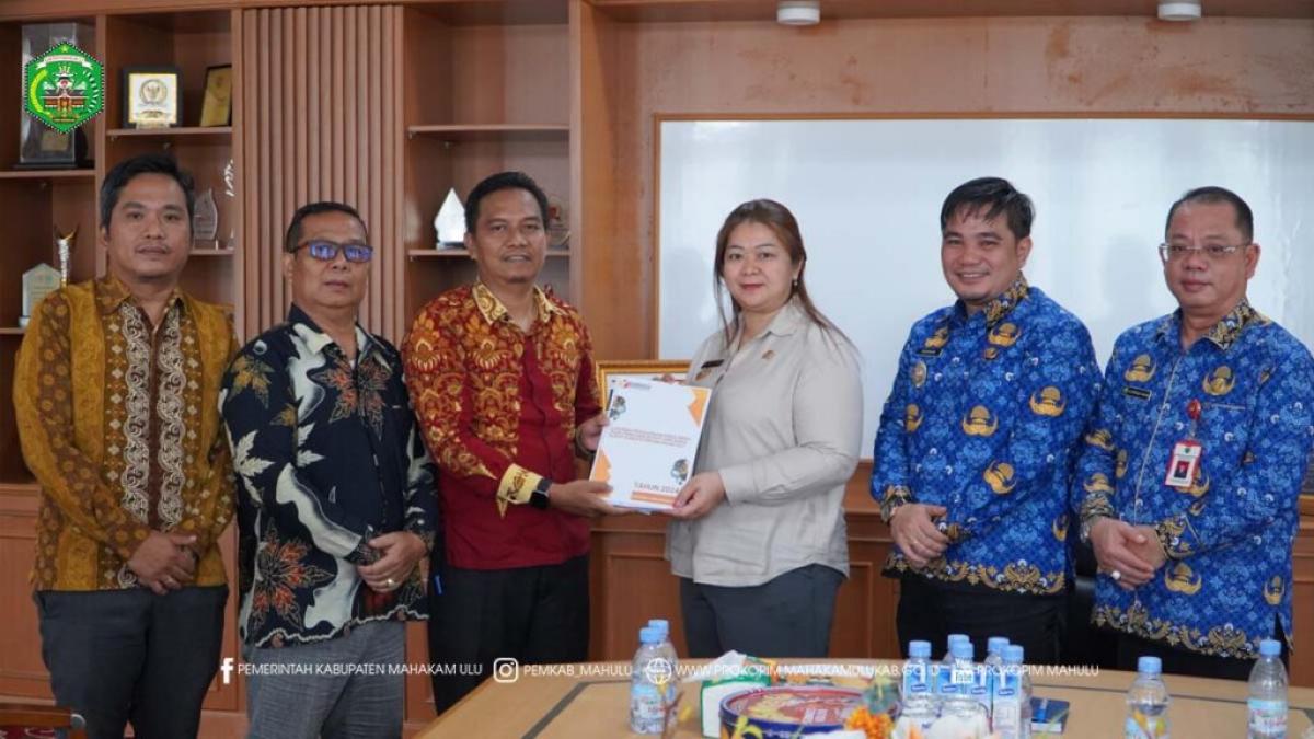 Bupati Mahulu Terima Audiensi Bawaslu Terkait Laporan PSU Pilkada 2025